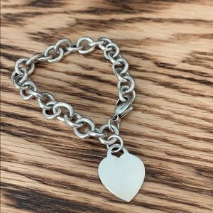 Sterling silver bracelet with heart pendant